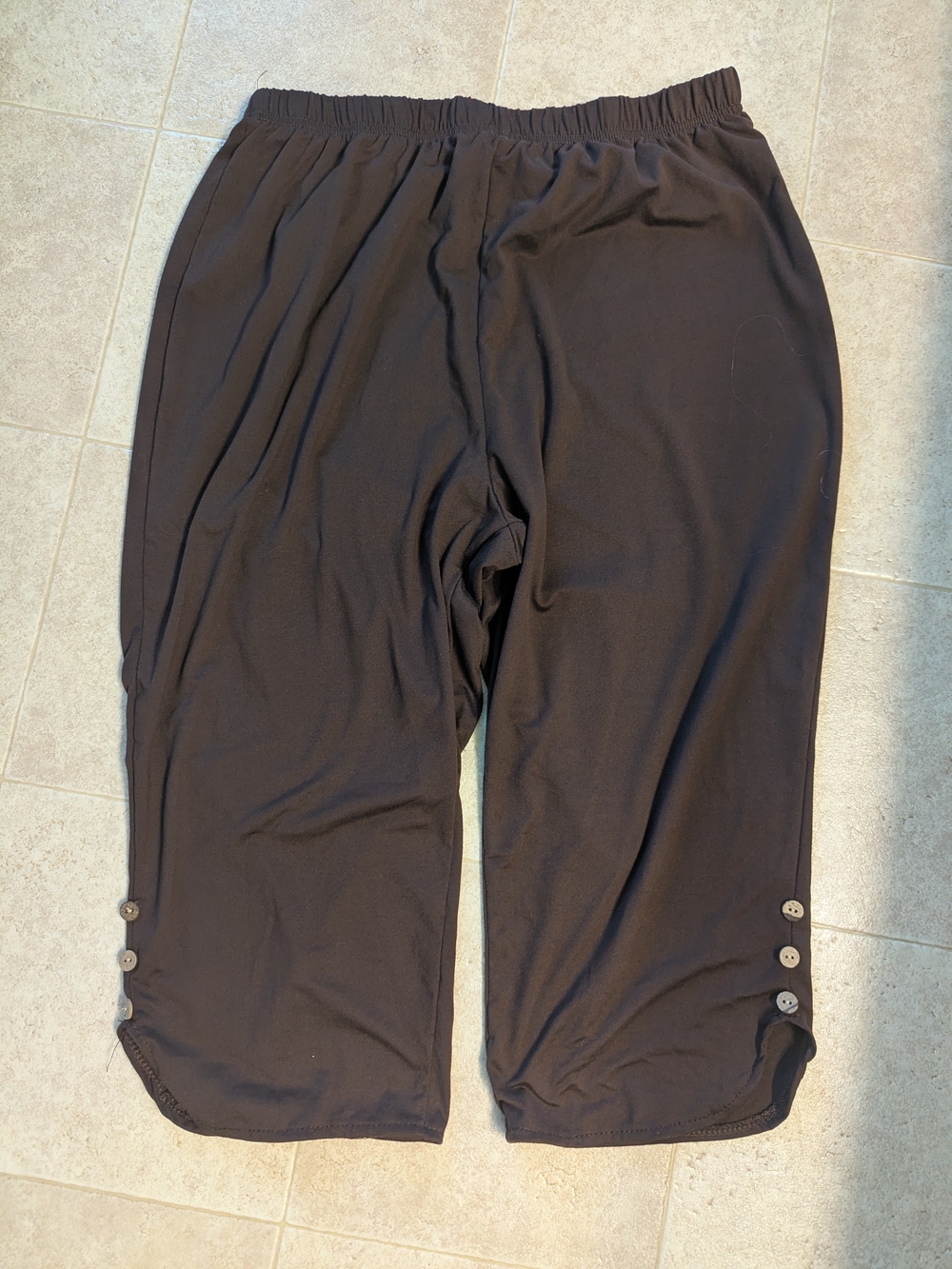 Comfort Stretch Black Capri Pants with Button Hem